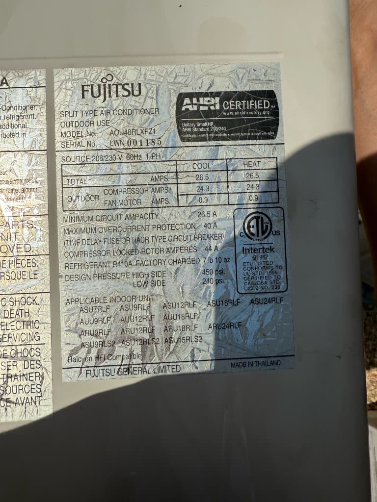 Trane unit nameplate — model and refrigerant specs